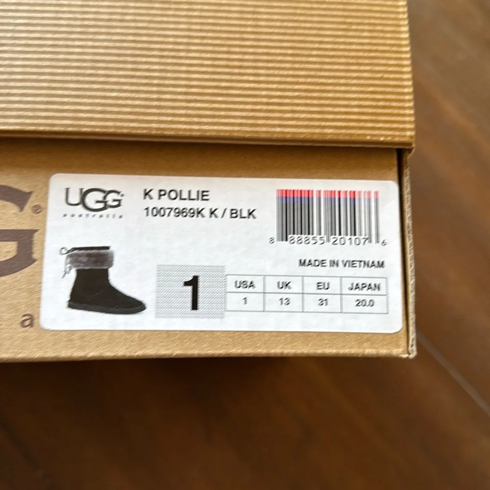 New Size 1 Ugg K Pollie Suede Wool Boots with squirrel and acorn details